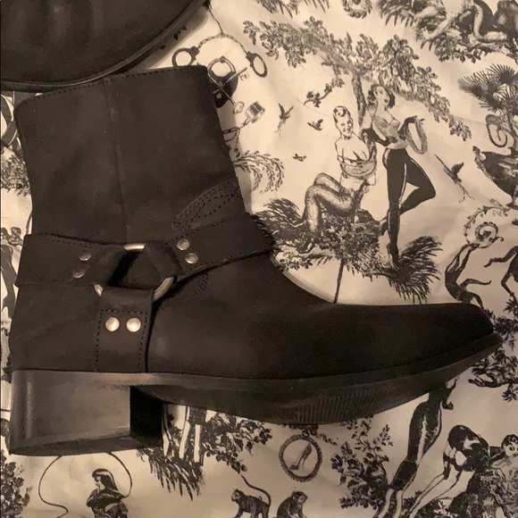 Urban Outfitters Chiarra Moto Boot - Picture 2 of 4